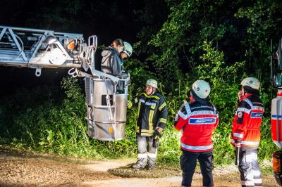 Schwaebisch Gmuend: Mindestens 2 Tote bei Unwetterlage - 21 Menschen aus ueberschwemmter Waldgaststaette gerettet - Hilfsorganisationen im Dauereinsatz